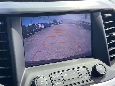 Used 2017 GMC Acadia SLT w/ LPO, Floor Liner Package FWD image 33