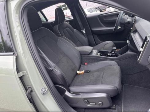 Used 2023 Volvo C40 P8 Recharge Plus AWD/4WD image 11