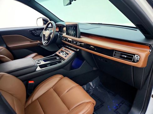 Used 2020 Lincoln Aviator Grand Touring w/ Equipment Group 301A image 25