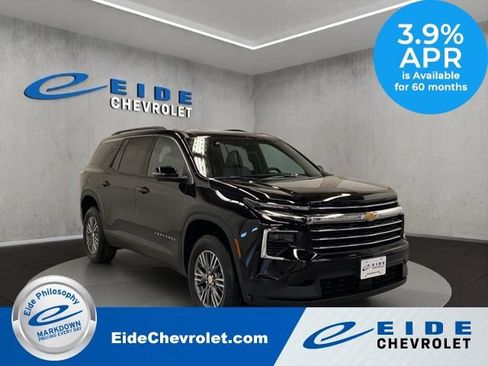 New 2026 Chevrolet Traverse LT w/ Driver Confidence Package AWD/4WD image 1