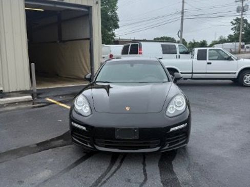 Used 2014 Porsche Panamera S RWD image 2