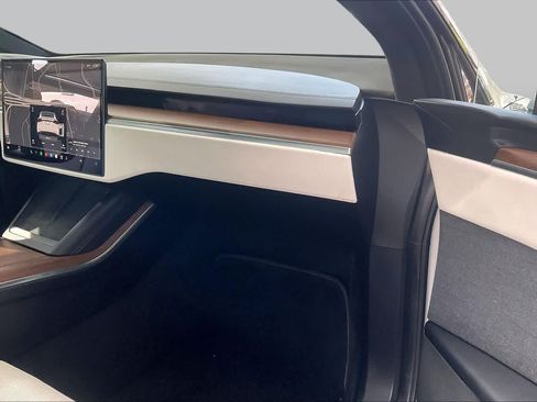 Used 2022 Tesla Model X AWD/4WD image 19