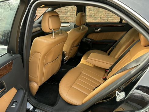 Used 2011 Mercedes-Benz E 350 Sedan image 7