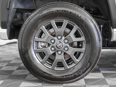 Certified 2025 Toyota 4Runner SR5 image 17