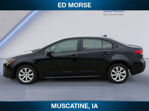 Used 2024 Toyota Corolla LE image 1