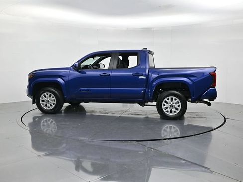 Used 2025 Toyota Tacoma SR5 RWD image 7