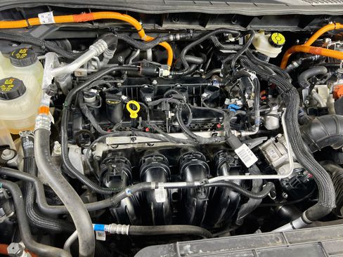 Used 2022 Ford Escape SEL w/ Technology Package FWD image 30