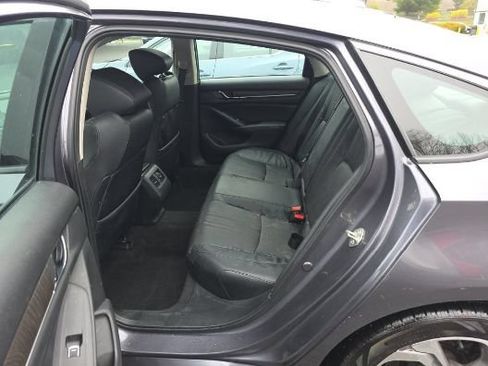 Used 2018 Honda Accord EX-L image 10