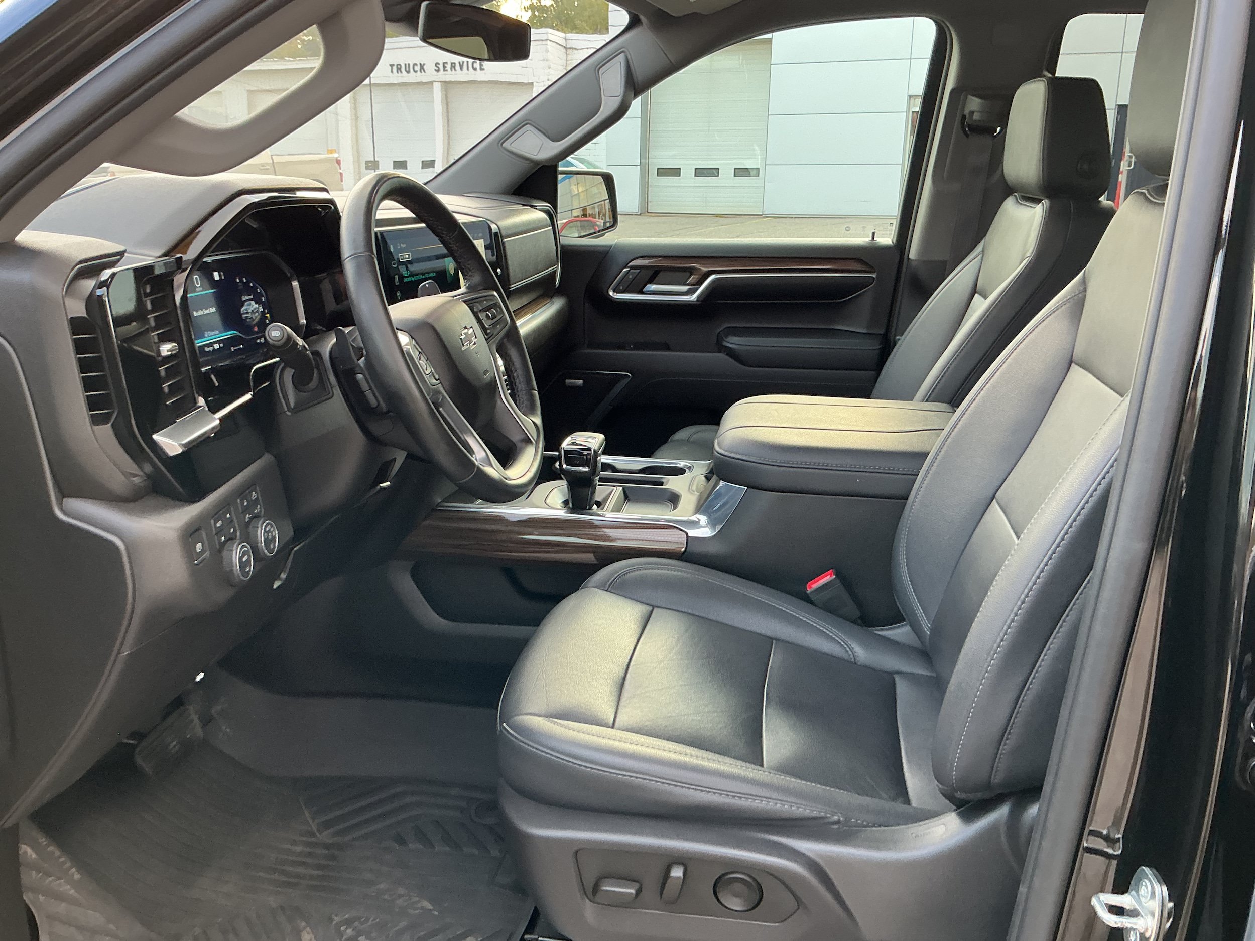 Certified 2023 Chevrolet Silverado 1500 RST AWD/4WD image 8