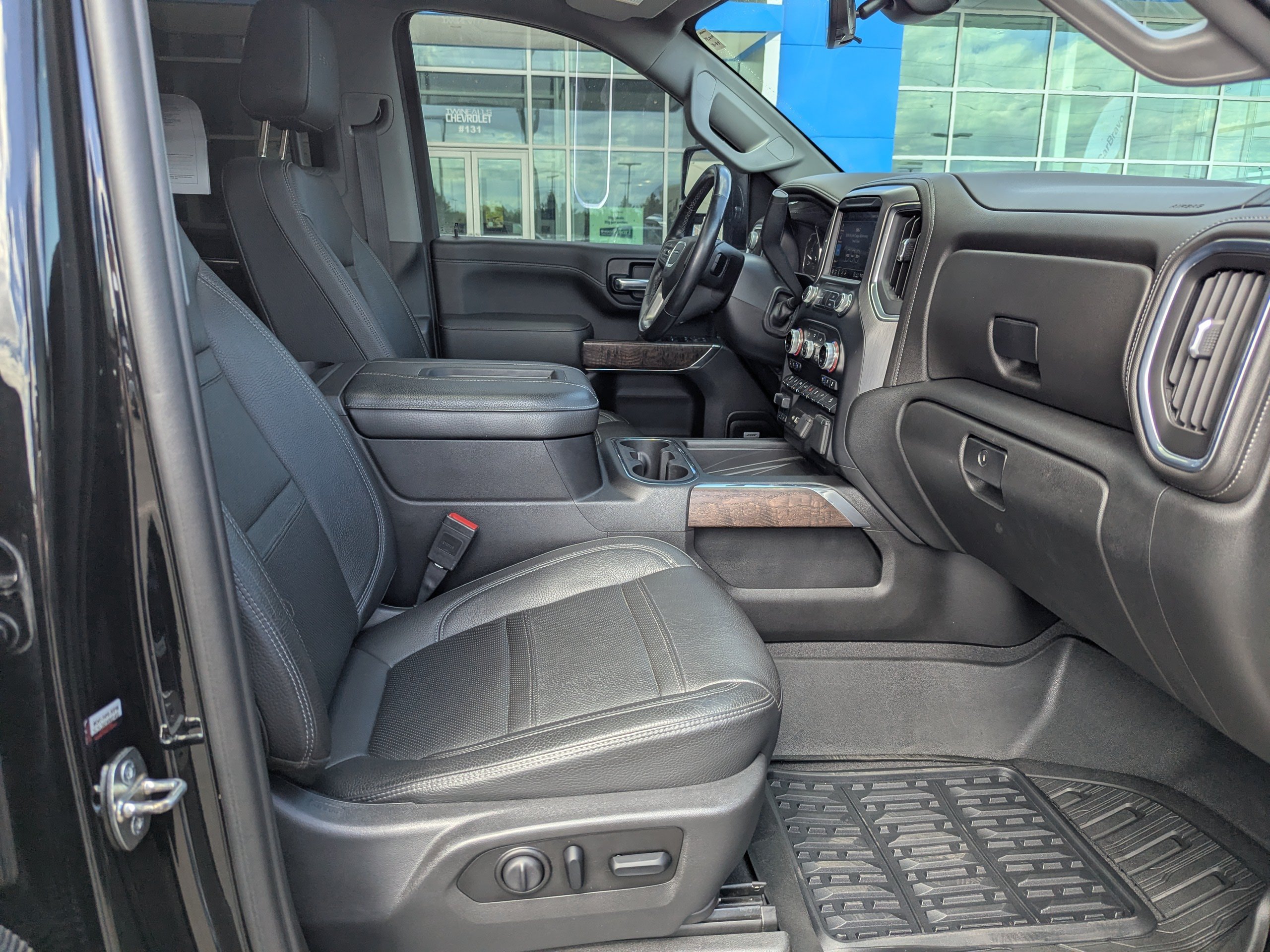Used 2020 GMC Sierra 2500 Denali w/ Denali Ultimate Package AWD/4WD image 38