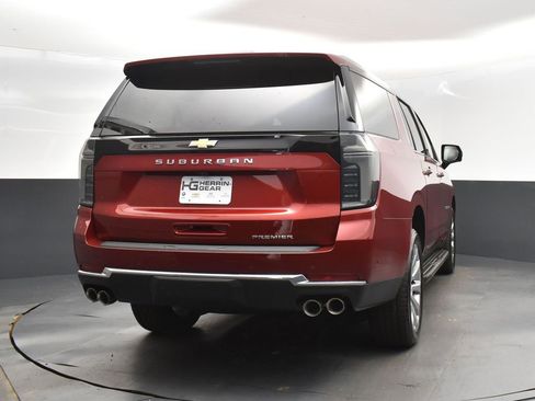 New 2025 Chevrolet Suburban Premier image 7