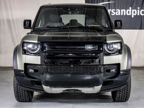 Used 2023 Land Rover Defender 110 X image 3