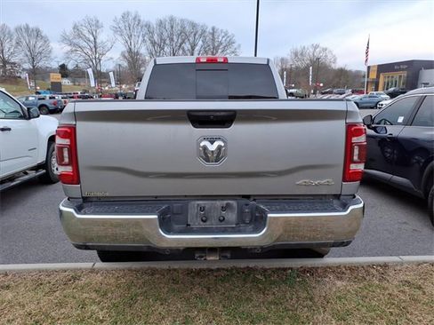 Used 2024 RAM 2500 Tradesman w/ Chrome Appearance Group image 7