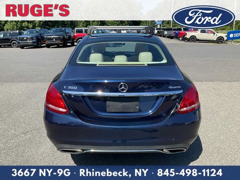 Used 2017 Mercedes-Benz C 300 4MATIC Sedan image 4