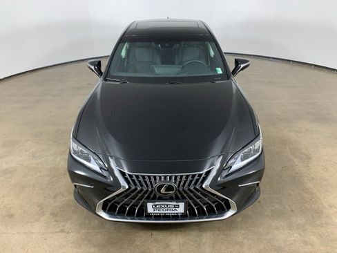 Used 2025 Lexus ES 300h w/ Luxury Package image 4