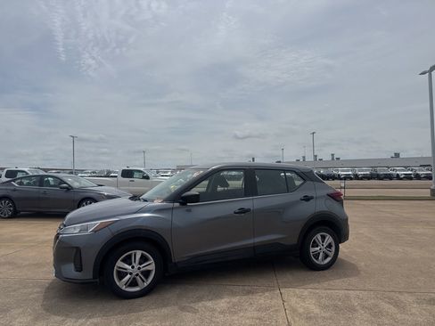 Certified 2024 Nissan Kicks S FWD image 10