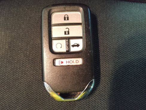 Used 2018 Honda Civic EX image 32