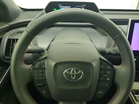 Certified 2025 Toyota bZ4X AWD image 21