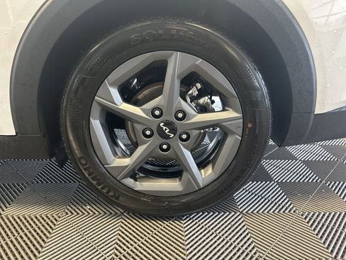 Used 2025 Kia K4 LXS image 9