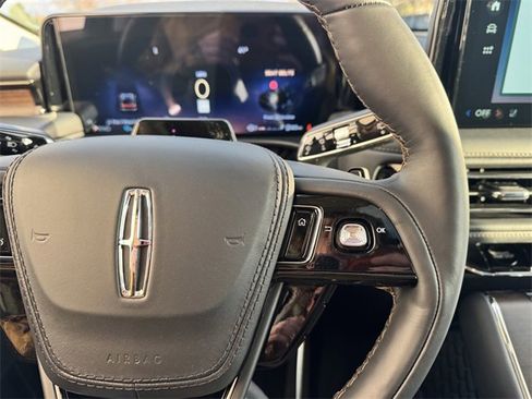 New 2026 Lincoln Aviator Reserve w/ Jet Appearance Package image 25