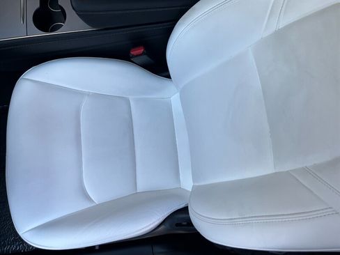 Used 2023 Tesla Model Y Long Range AWD/4WD image 38