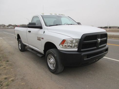 Used 2018 RAM 2500 Tradesman w/ Power & Remote Entry Group AWD/4WD image 8
