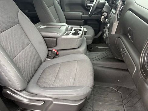 Used 2020 Chevrolet Silverado 1500 Custom w/ Custom Convenience Package AWD/4WD image 17