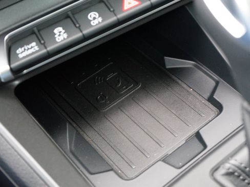 Used 2024 Audi Q3 2.0T Premium Plus w/ Premium Plus Package image 38