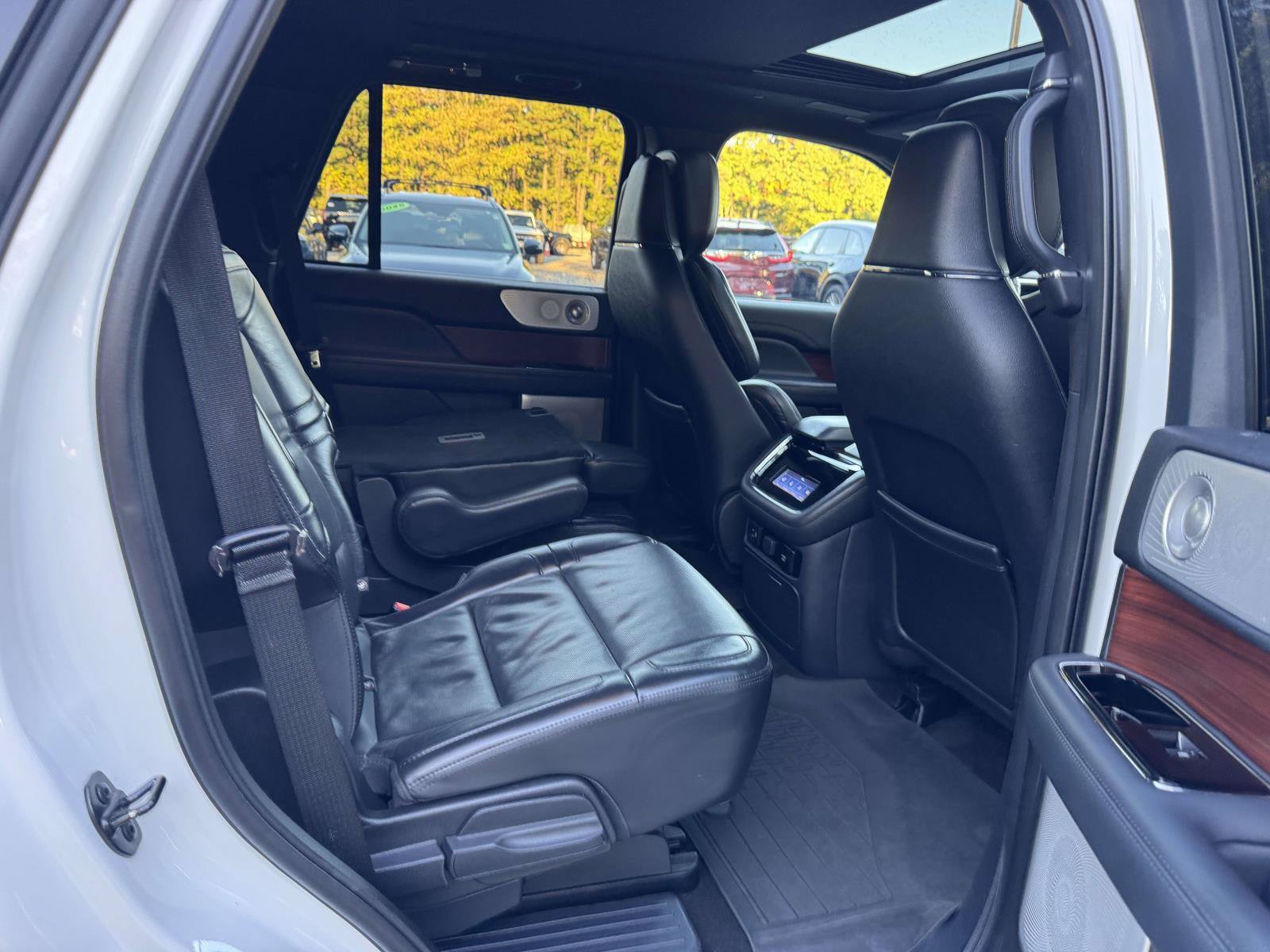 Used 2023 Lincoln Navigator Reserve AWD/4WD image 40