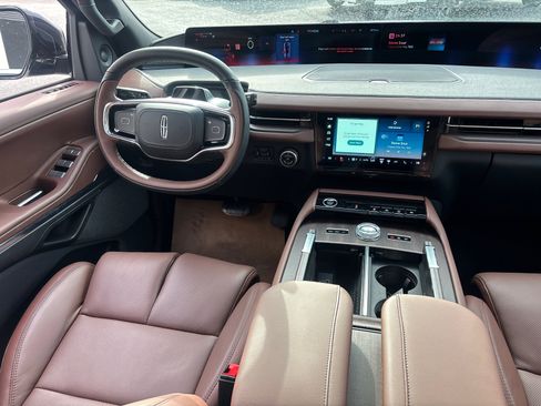 New 2026 Lincoln Navigator Reserve AWD/4WD image 30