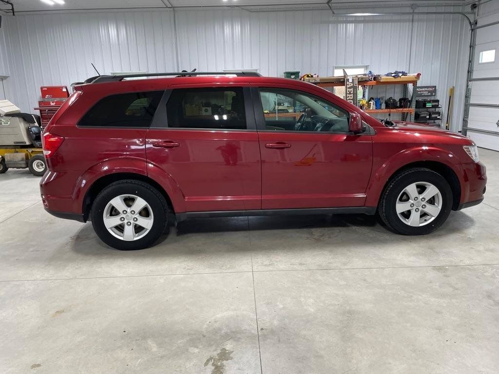 Used 2011 Dodge Journey Mainstreet w/ Popular Equipment Group AWD/4WD image 8