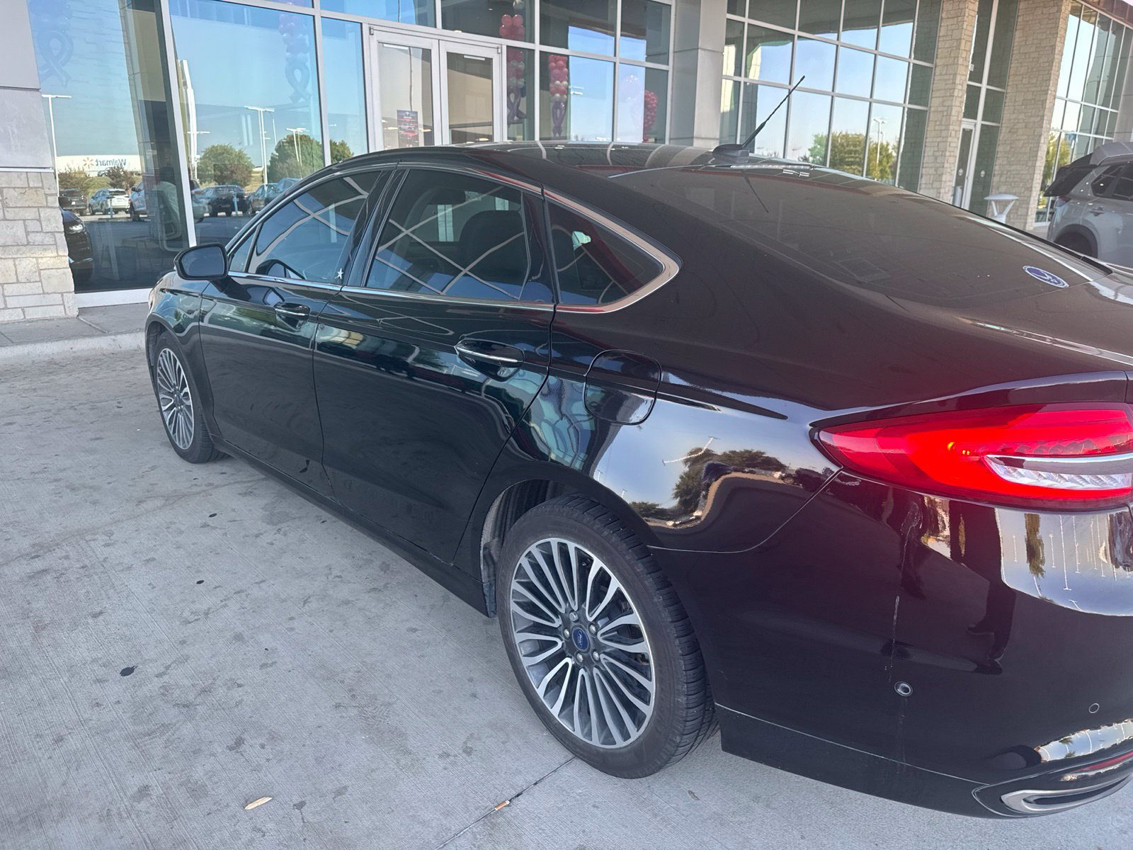 Used 2018 Ford Fusion SE w/ Fusion SE Technology Package FWD image 16