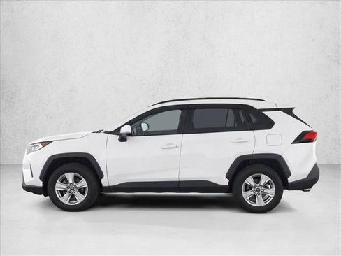Certified 2020 Toyota RAV4 XLE w/ Convenience Package FWD image 4