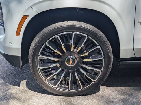 New 2026 Chevrolet Tahoe High Country AWD/4WD image 7