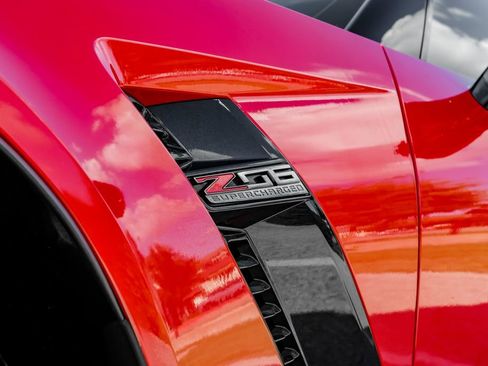 Used 2016 Chevrolet Corvette Z06 w/ 3LZ Preferred Equipment Group RWD image 46