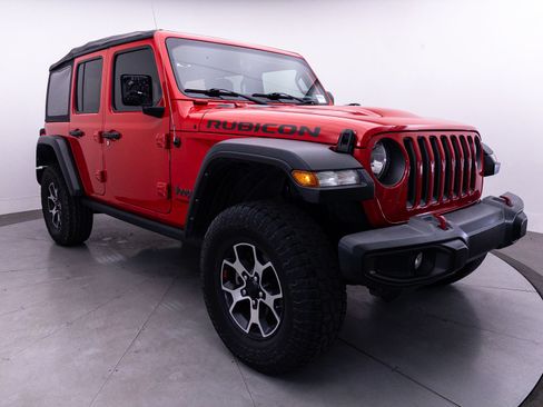 Used 2022 Jeep Wrangler Unlimited Rubicon w/ Cold Weather Group AWD/4WD image 13