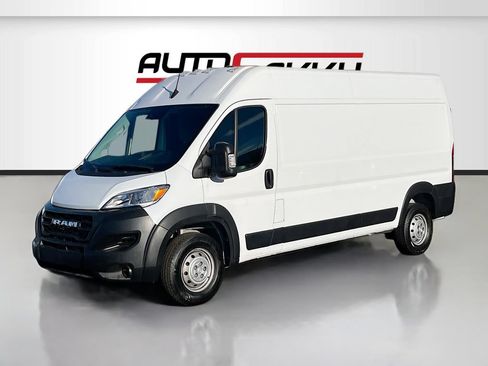 Used 2023 RAM ProMaster 2500 FWD image 3