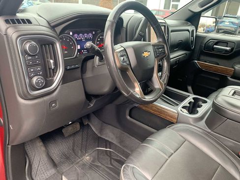 Certified 2019 Chevrolet Silverado 1500 High Country w/ Technology Package image 10