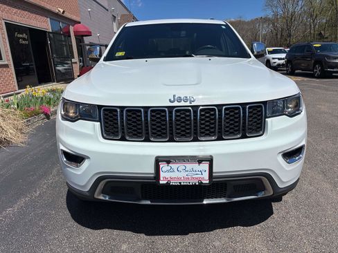 Used 2022 Jeep Grand Cherokee Limited AWD/4WD image 2