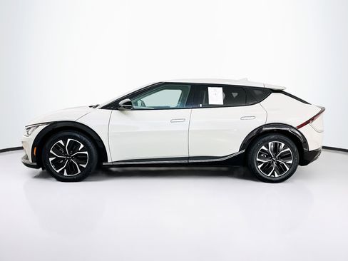 Used 2022 Kia EV6 Wind image 4