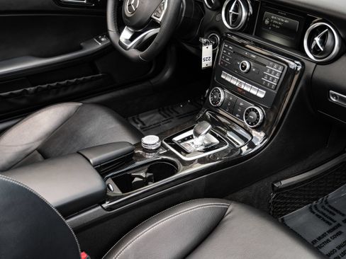Used 2017 Mercedes-Benz SLC 300 image 20