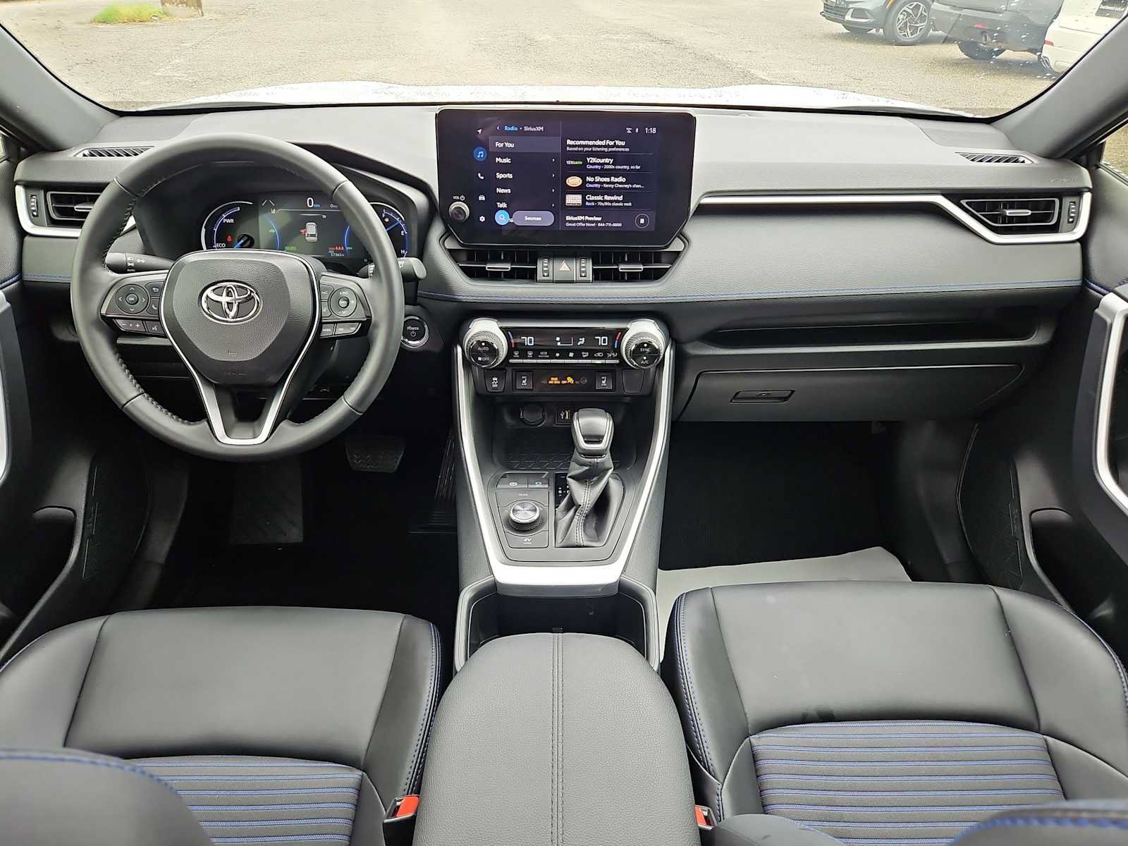 Used 2025 Toyota RAV4 XSE AWD/4WD image 15