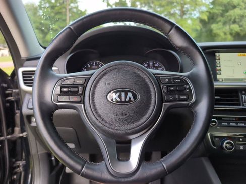 Used 2016 Kia Optima EX w/ Premium Package FWD image 28