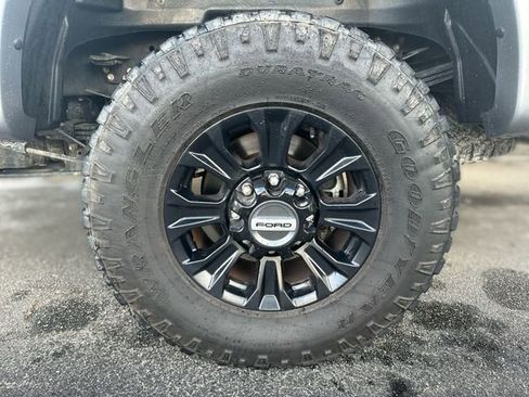 Certified 2022 Ford F250 Platinum w/ Tremor Off-Road Package AWD/4WD image 10