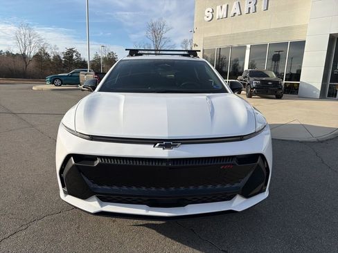 Used 2024 Chevrolet Equinox EV RS image 8