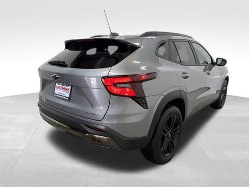 Used 2025 Chevrolet Trax ACTIV w/ Sunroof Package FWD image 7