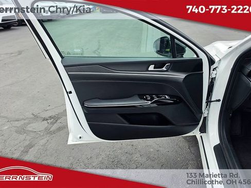 Used 2025 Kia K5 GT-Line AWD/4WD image 12
