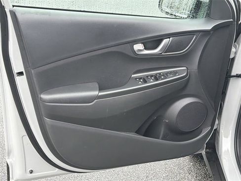 Certified 2023 Hyundai Kona SEL w/ Convenience Package image 10
