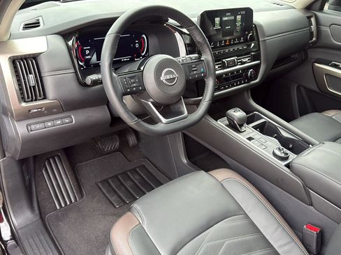 Used 2024 Nissan Pathfinder Platinum w/ Cargo Package image 17