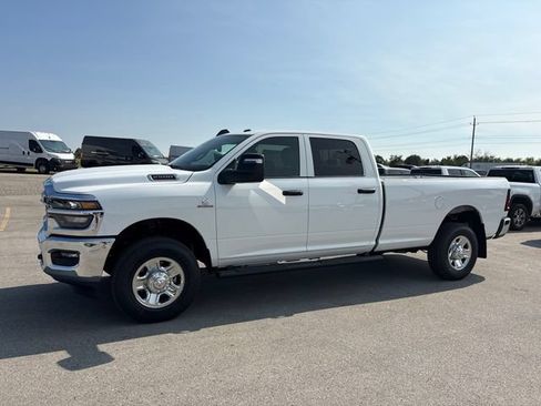 New 2026 RAM 2500 Tradesman AWD/4WD image 39